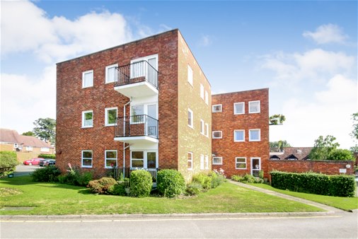 The Priory, Monks Close, Redbourn, AL3 7NR